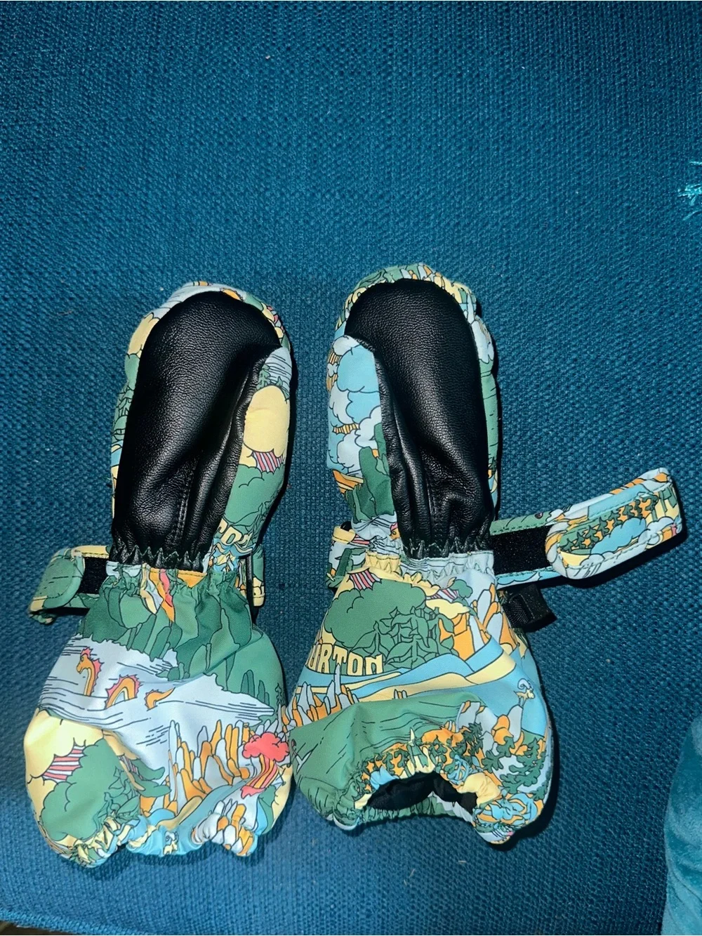 Burton Kids Teal Green Patterned Mittens with Black Palms